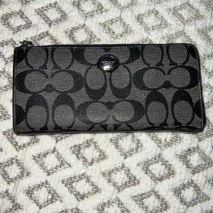 Coach Wallet.  Great condition!